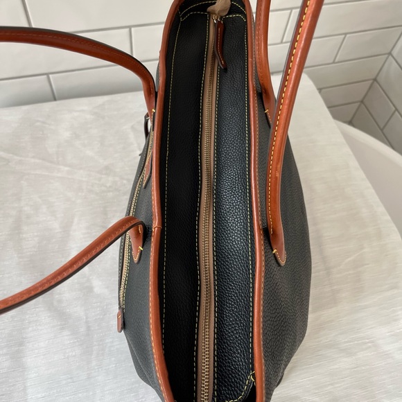 Dooney & Bourke Black and Tan Pebble Tote - Picture 14 of 16